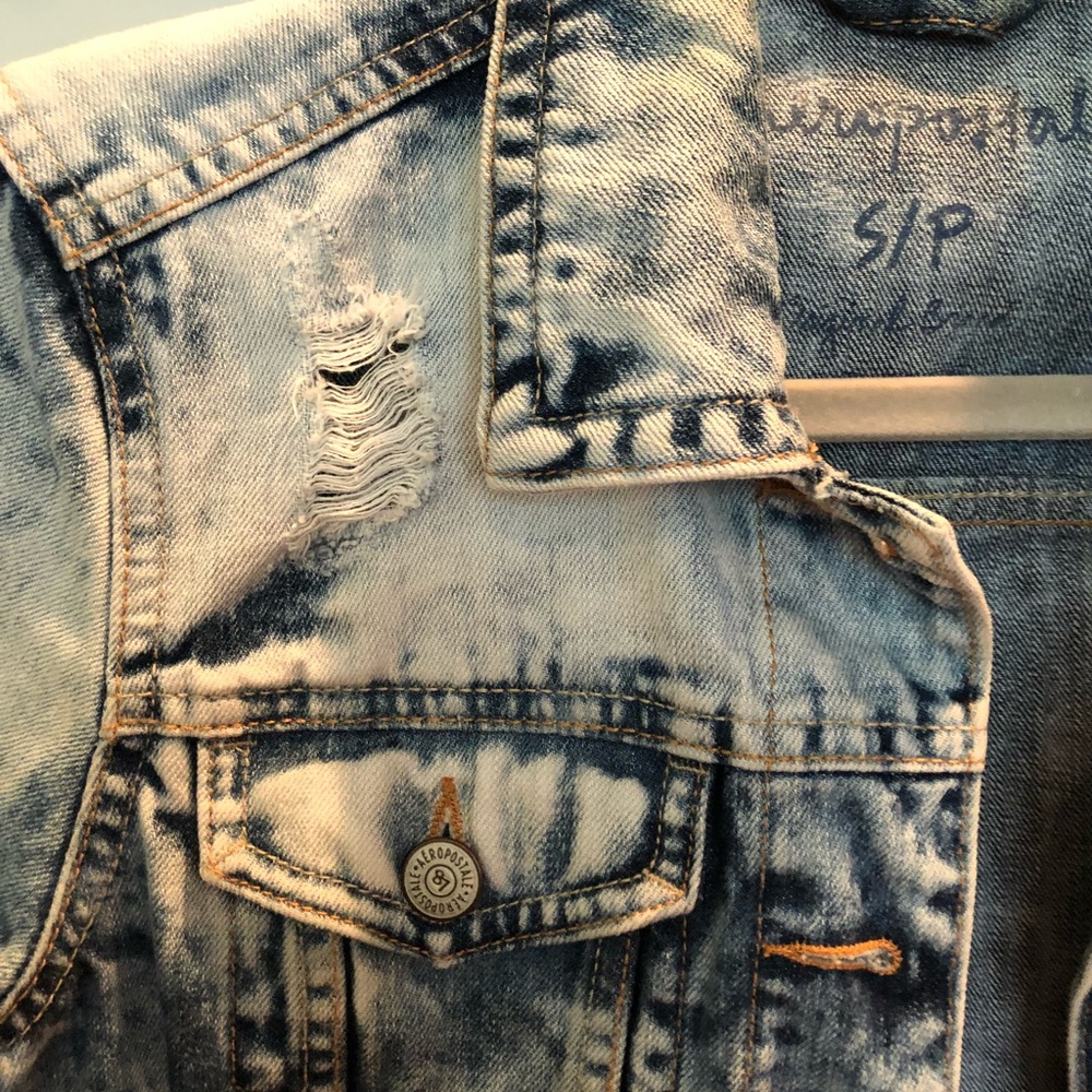 Acid wash denim jacket - Picture 2 of 3
